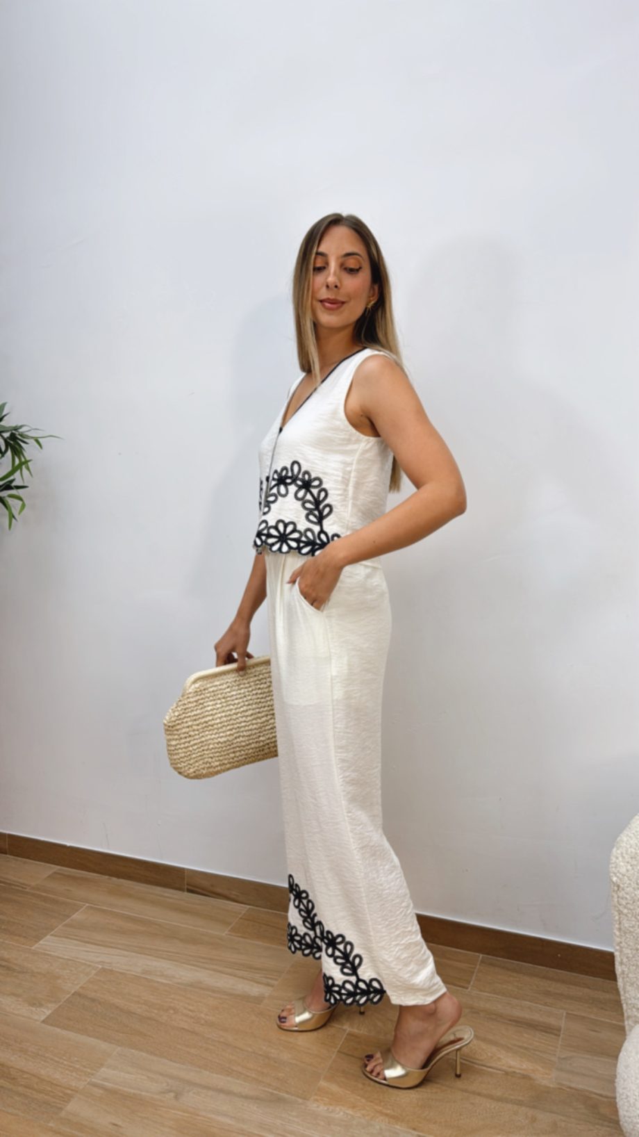 Conjunto Bordado Crudo y Marino