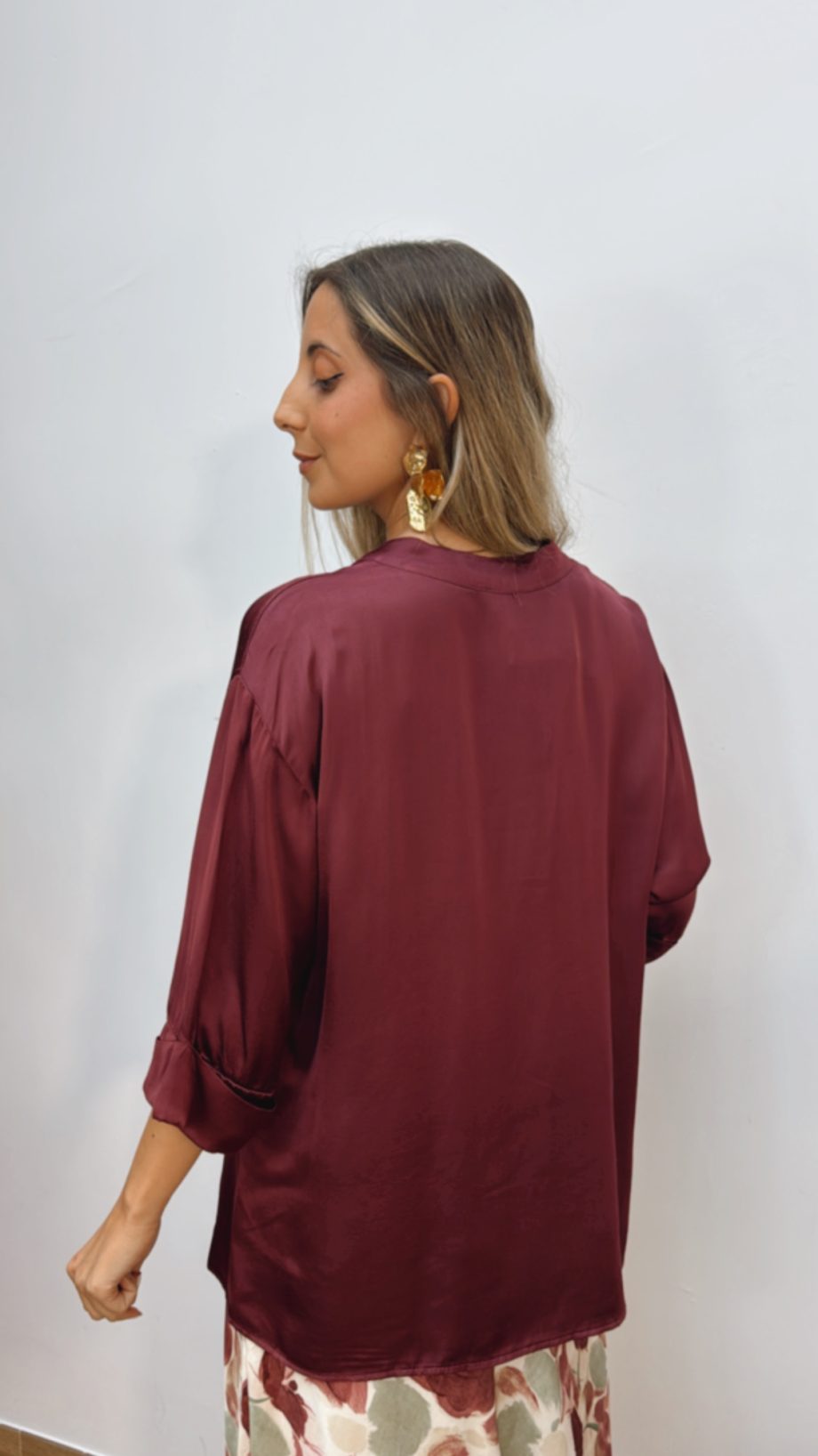 Blusa Satinada Burdeos