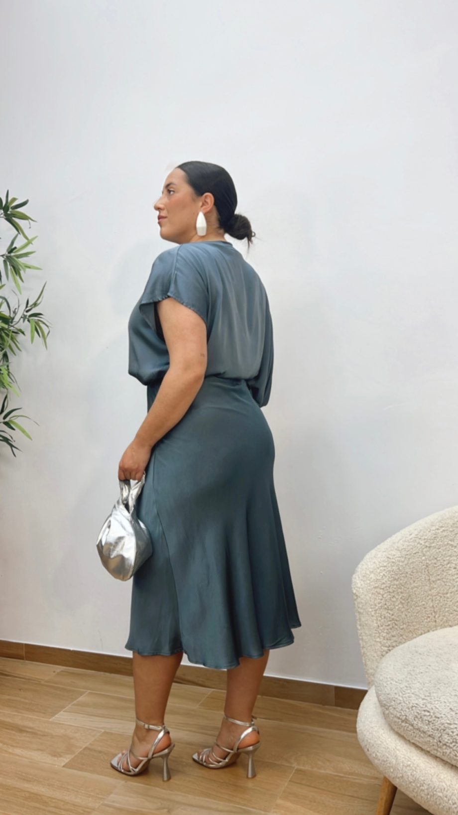 Blusa Satinada Tipo Capa Azul