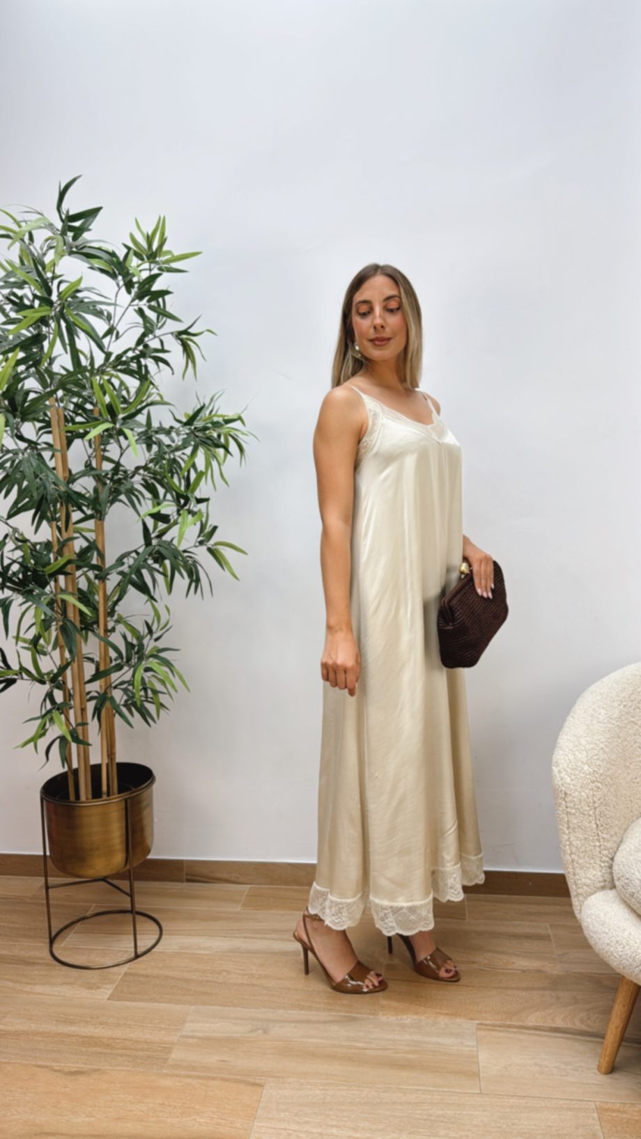 Vestido Lencero Beige