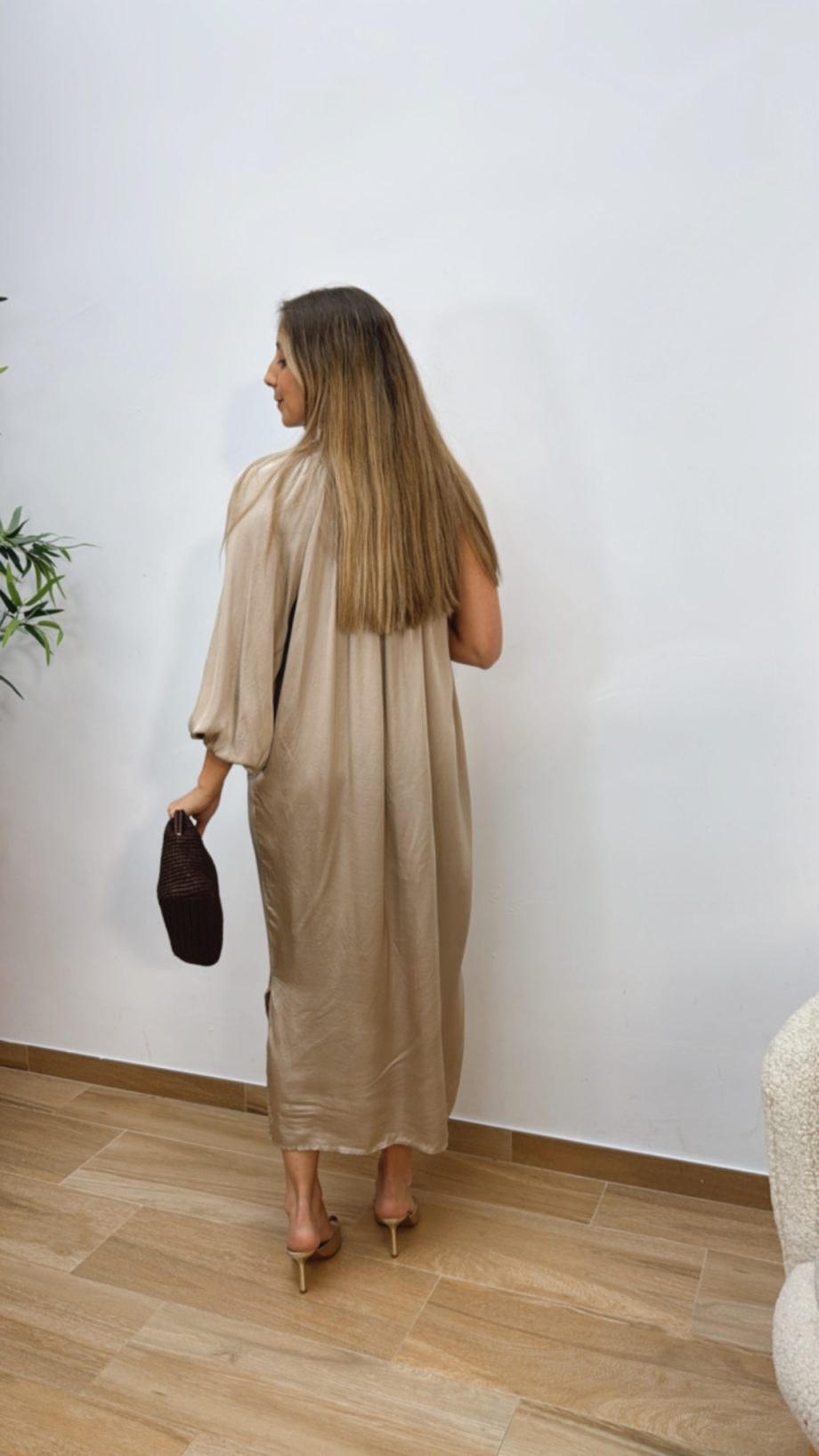 Vestido Asimétrico Beige