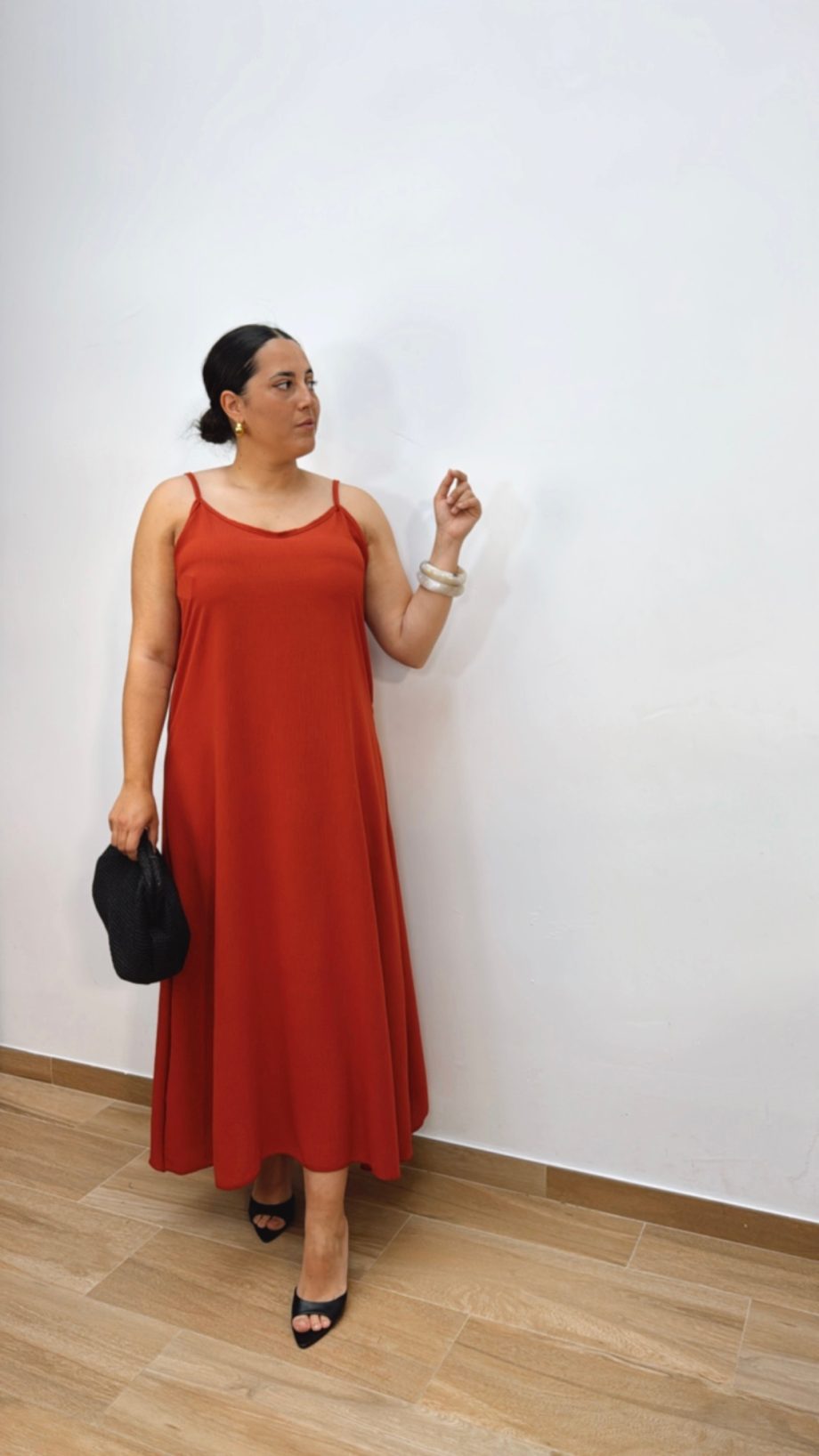 Vestido Fluido Hombreras Teja