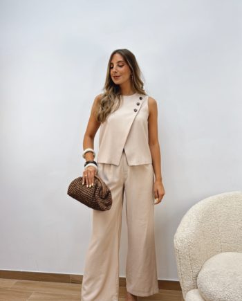 Conjunto Chaleco Cruzado Beige