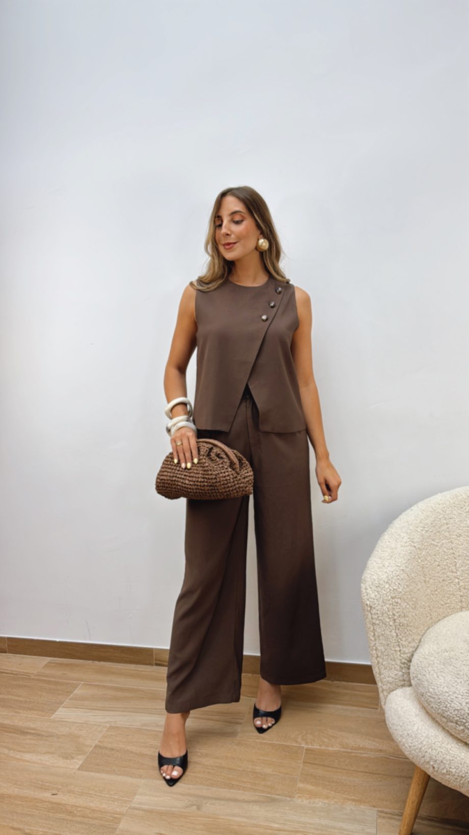 Conjunto Chaleco Cruzado Chocolate