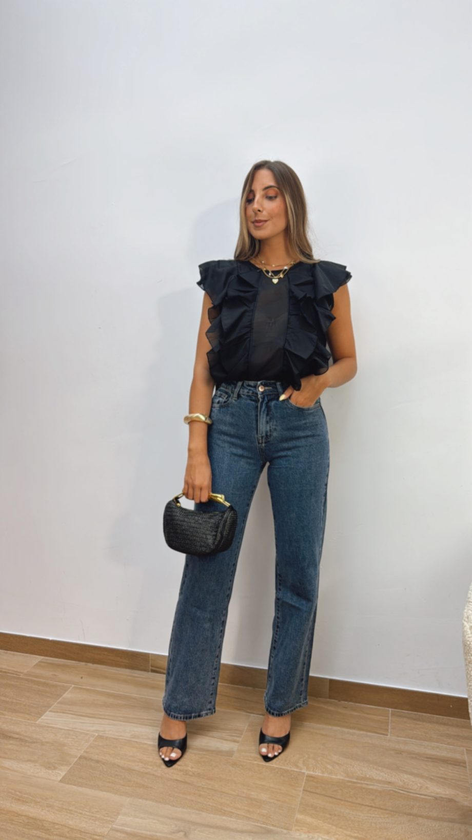 Blusa Sin Mangas  Volantes  Negra