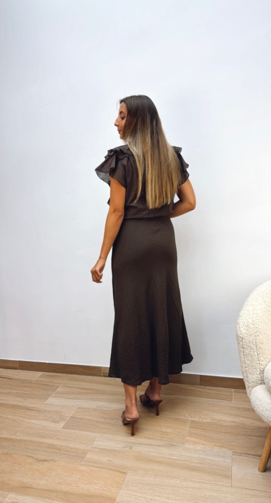 Blusa Volante Sin Mangas Chocolate