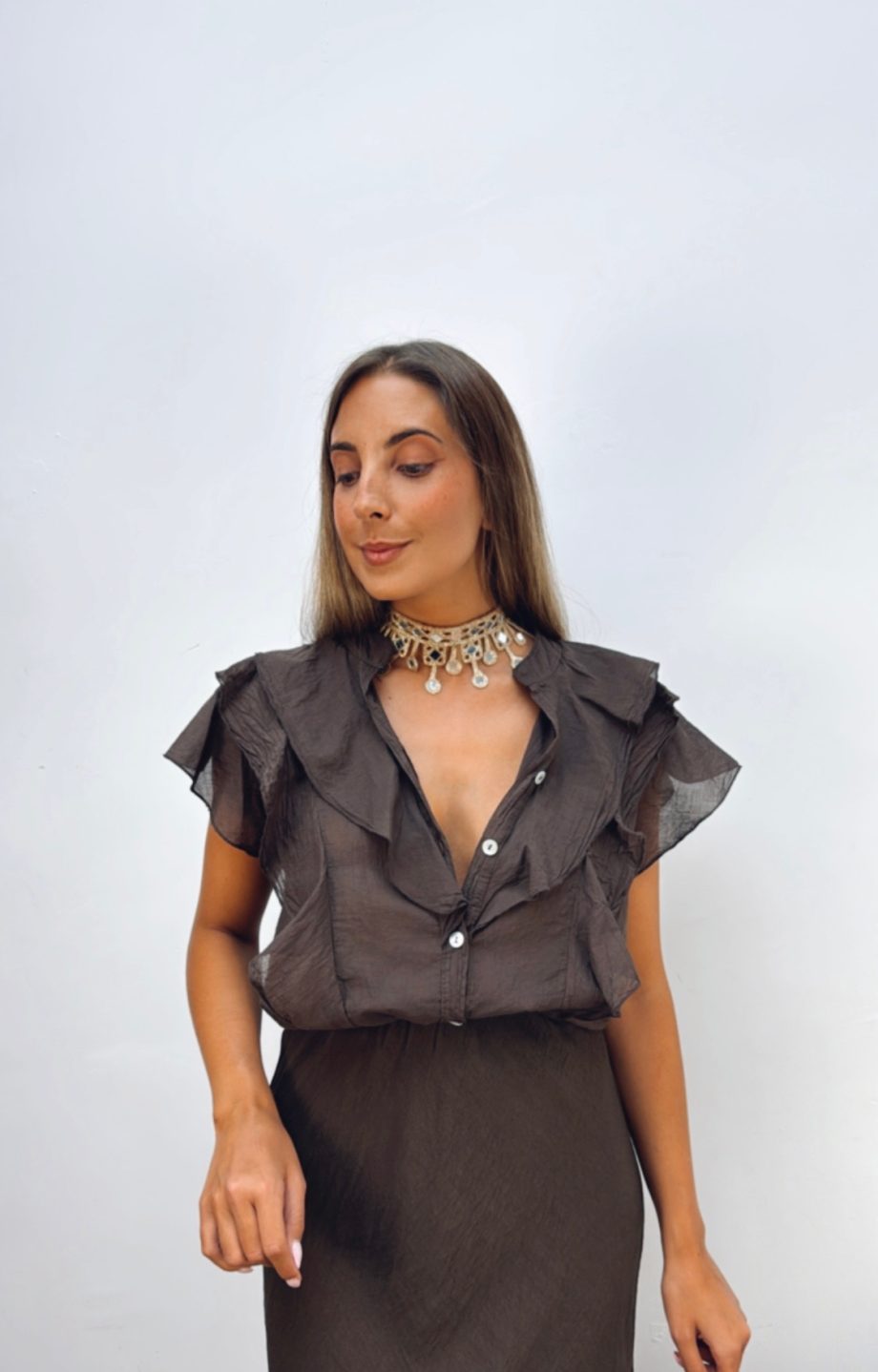 Blusa Volante Sin Mangas Chocolate