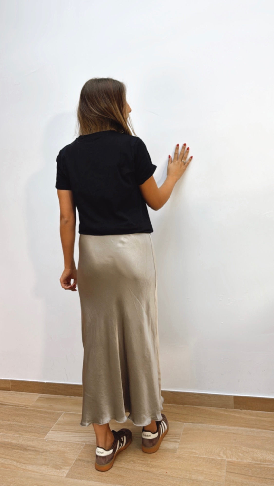 Falda Satinada Beige Grisáceo