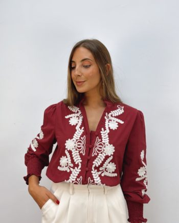 Blusa Burdeos Bordada