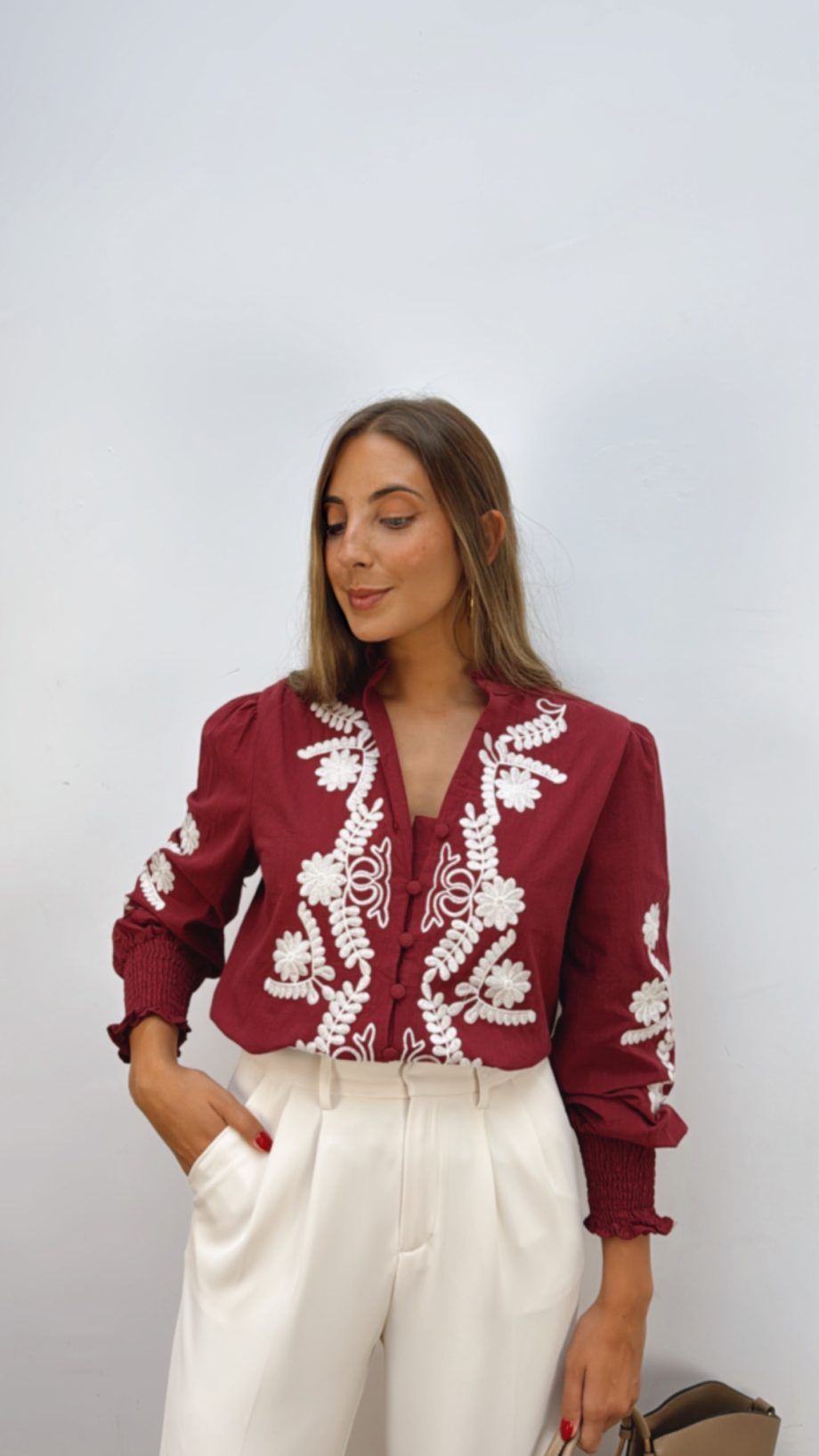 Blusa Burdeos Bordada