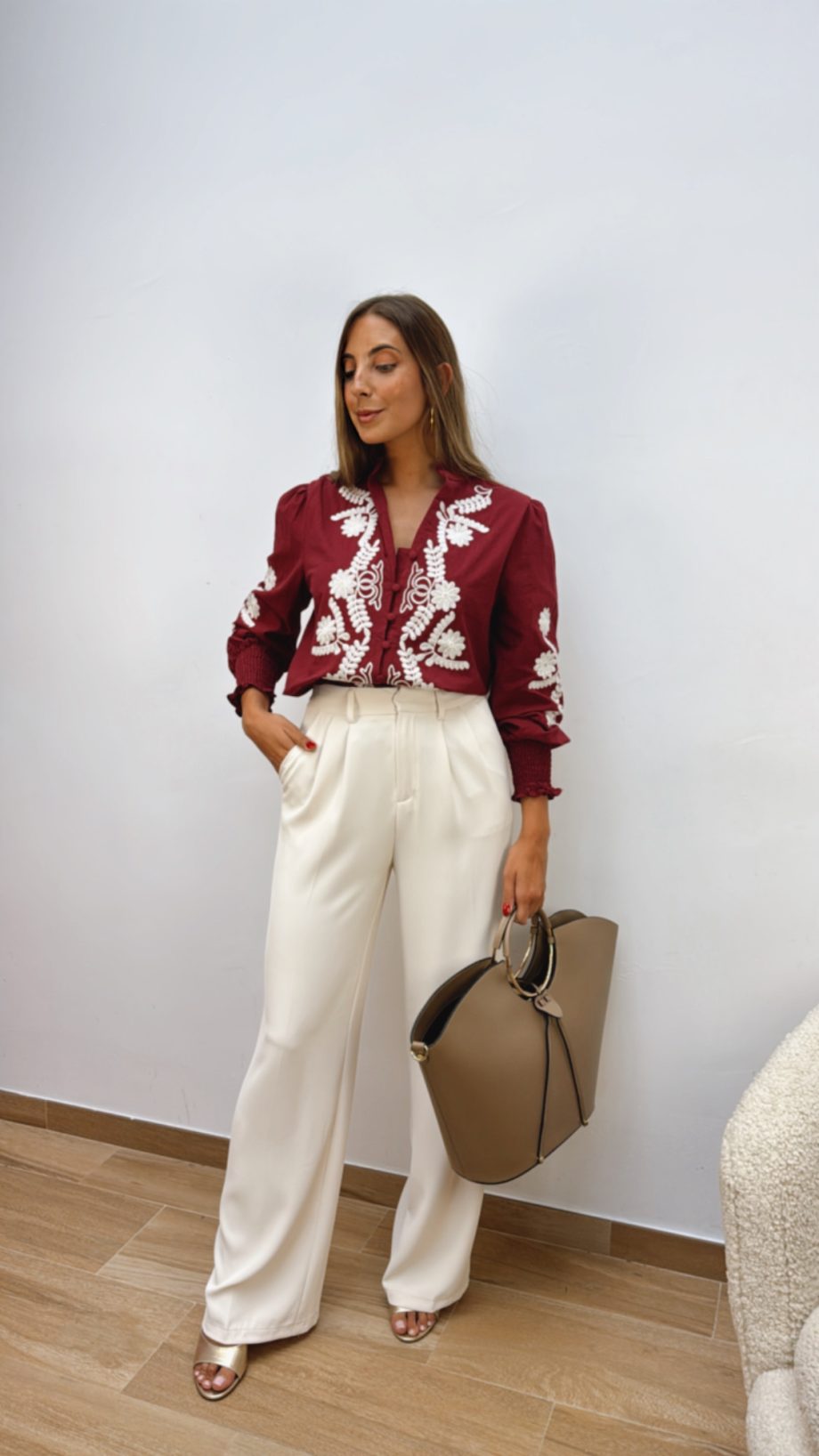 Blusa Burdeos Bordada