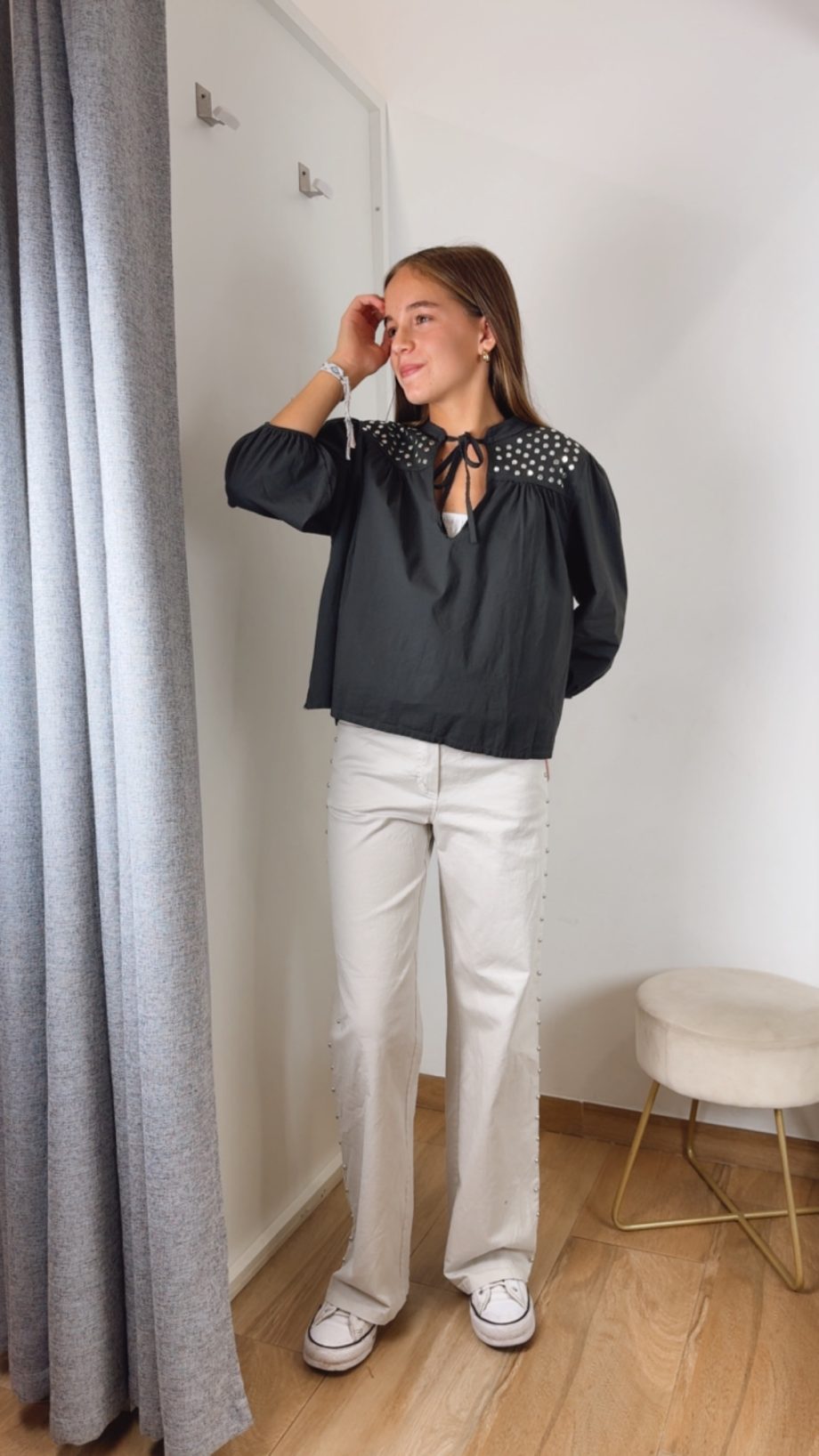 Blusa Tachas Gris Antracita