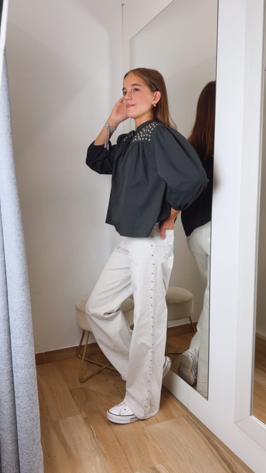 Blusa Tachas Gris Antracita