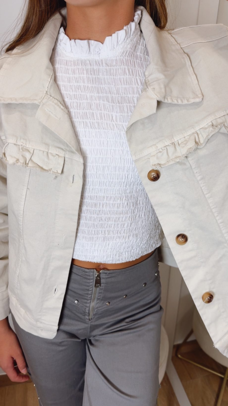 Chaqueta Volante Beige