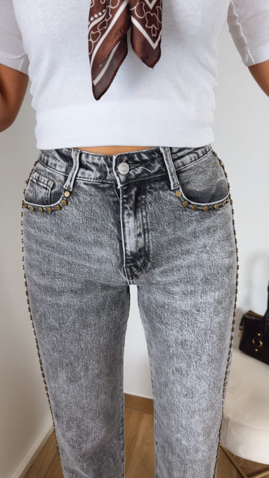 Jeans Tachas Gris