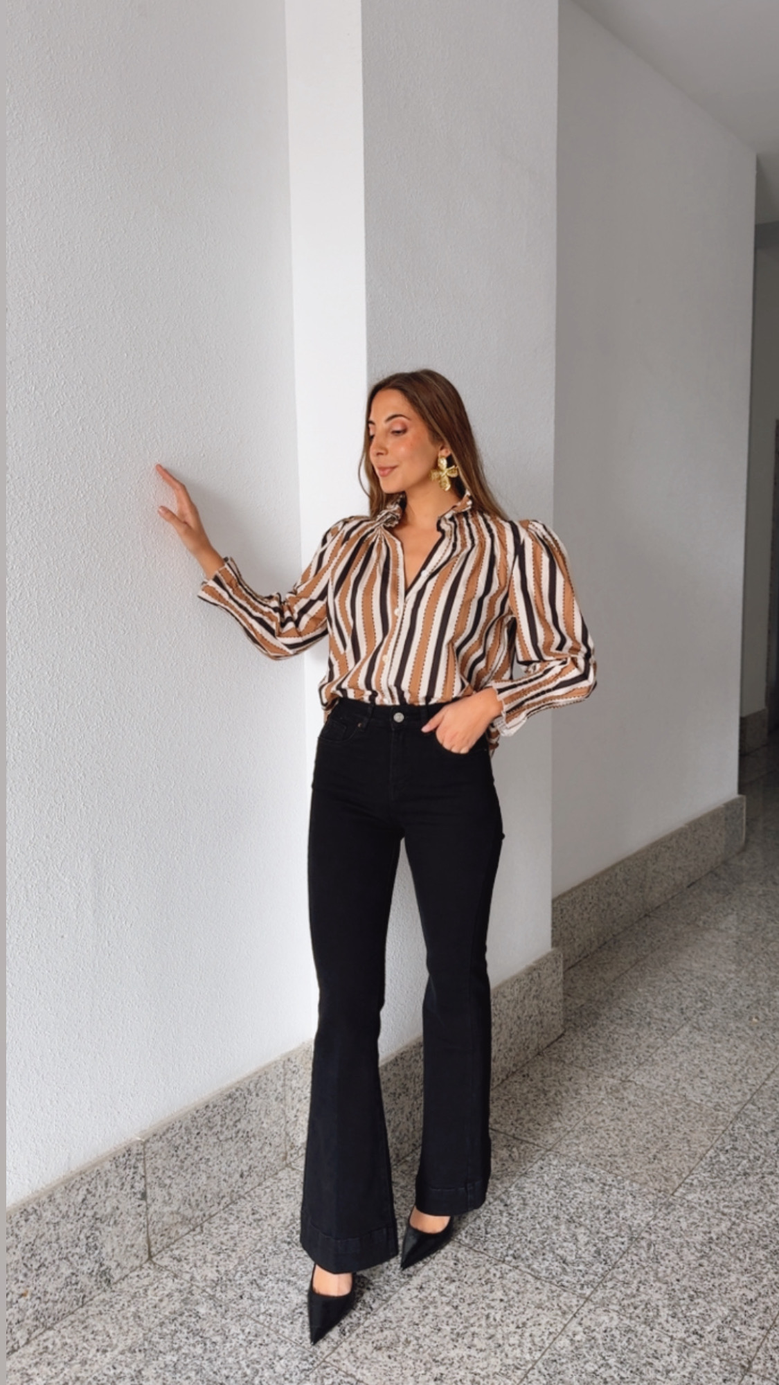 Blusa Cuello Ocre & Negro