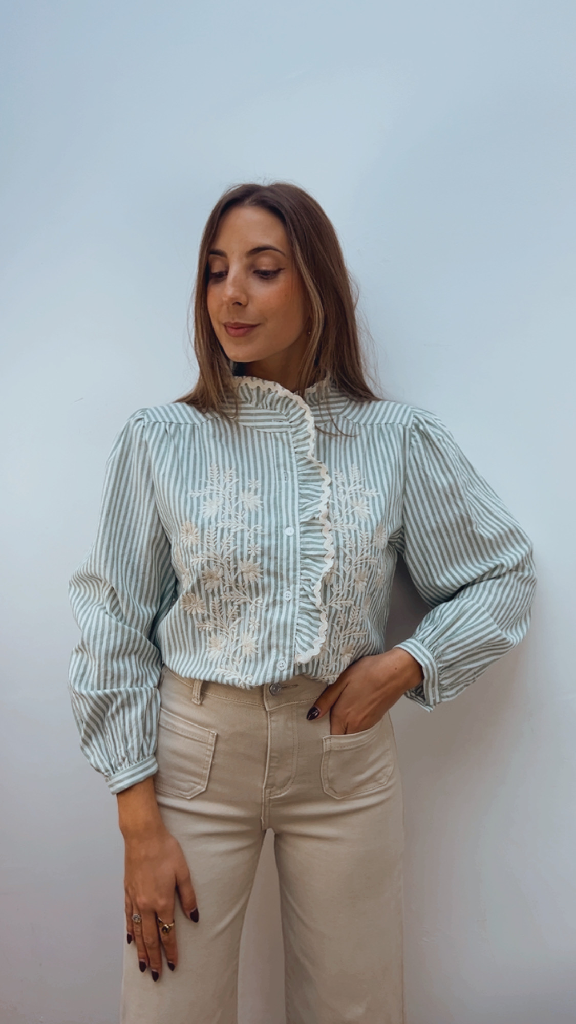 Blusa Bordada Raya Caqui