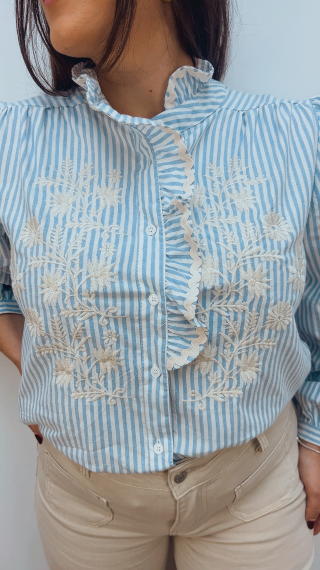 Blusa Bordada Raya Azul Cielo