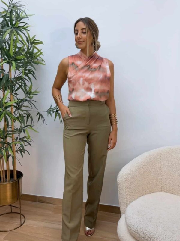 Pantalón Recto Bolsillo Rajado Caqui