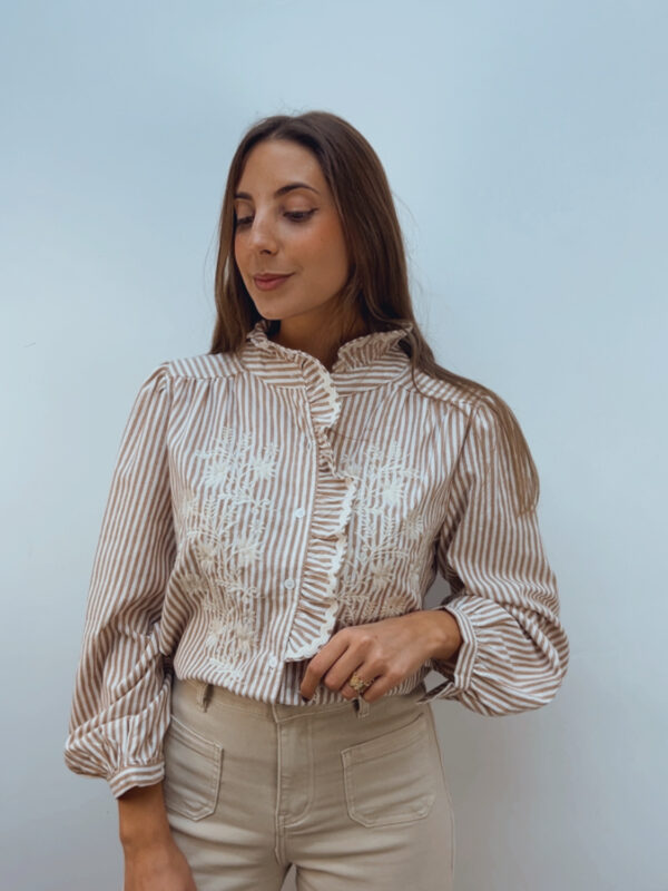 Blusa Bordada Raya Camel