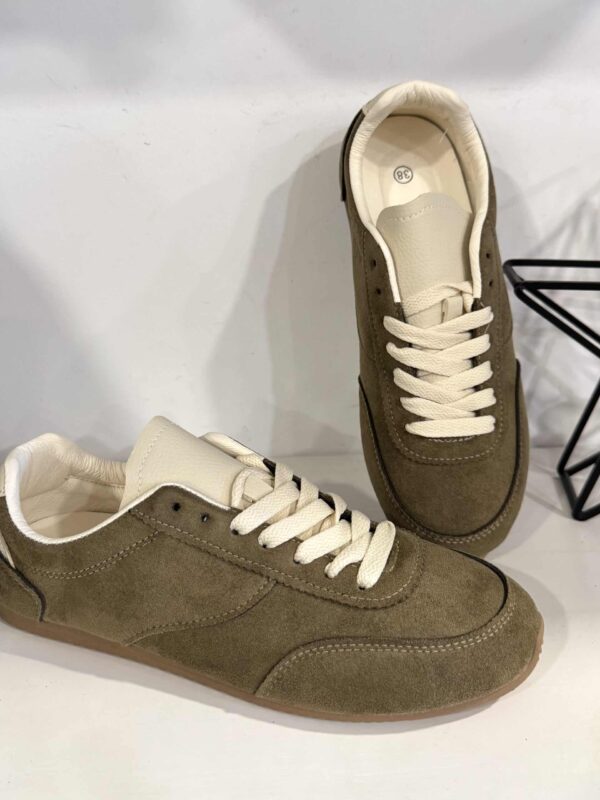 Zapatilla Caqui