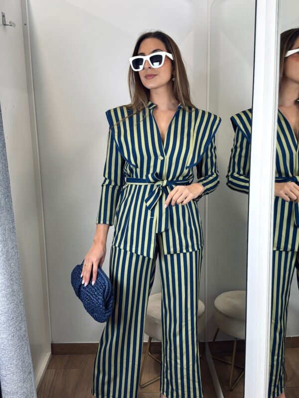 Conjunto Rayas Marino y Lima
