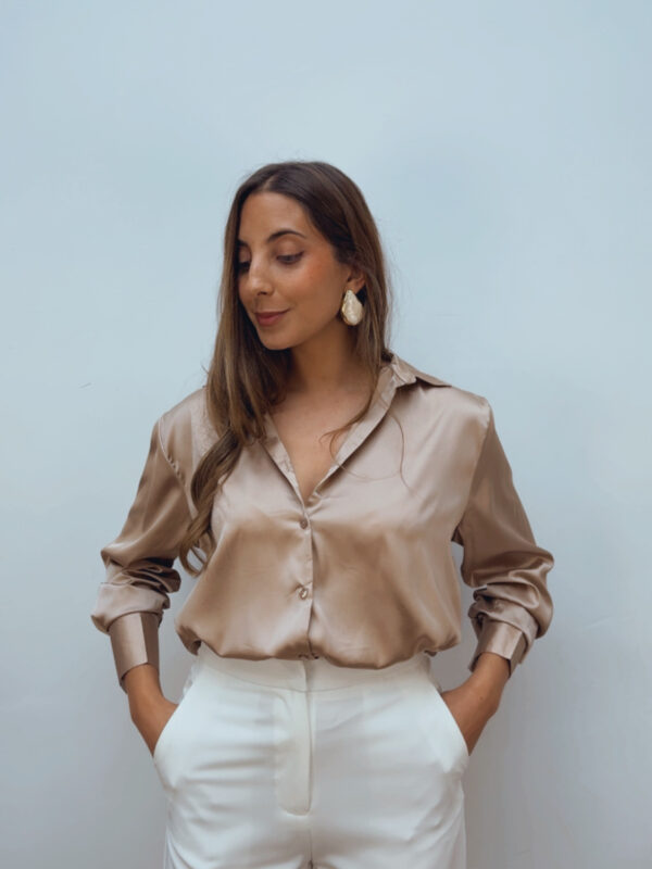 Blusa Satinada Visón