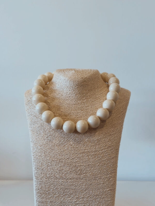 Collar Bolas Beige