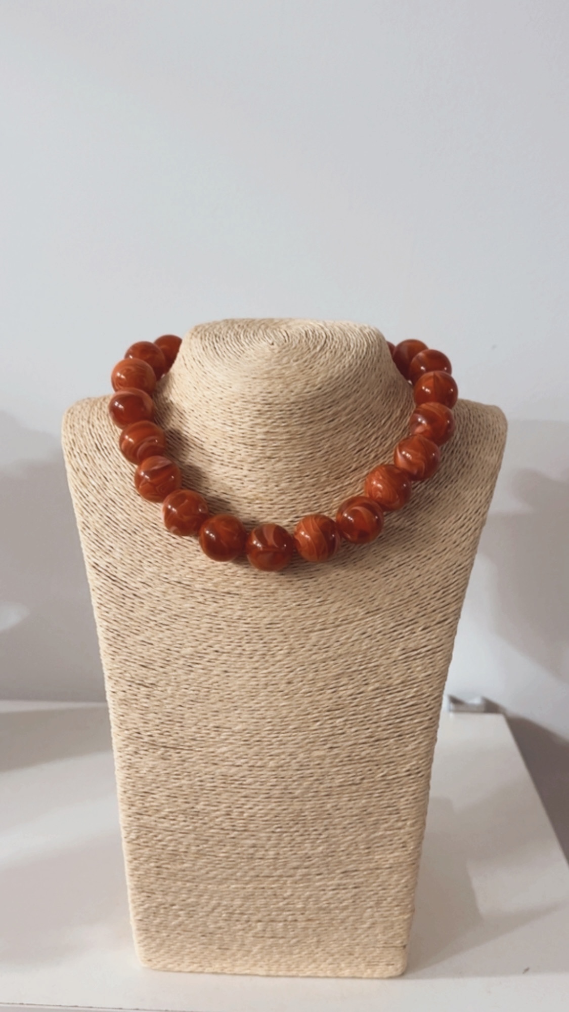 Collar Bolas Coral
