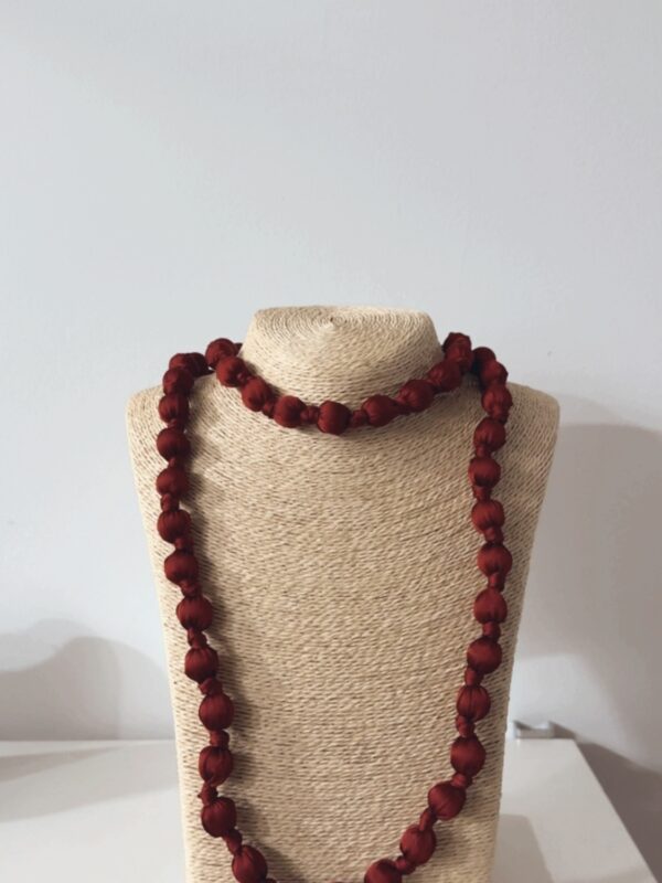Collar Largo Textil Burdeos