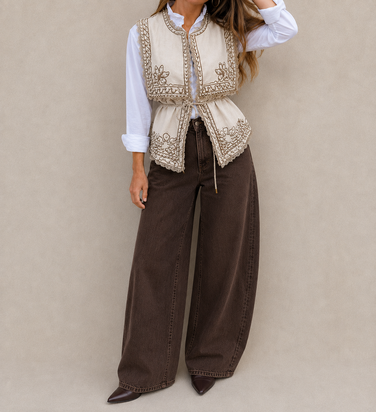 Chaleco Bordado Beige & Choco