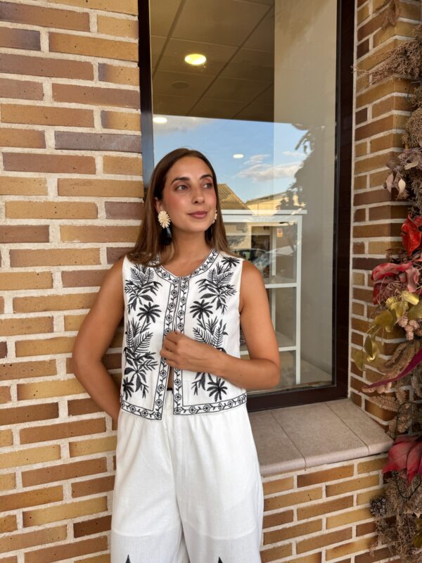 Chaleco Bordado Blanco