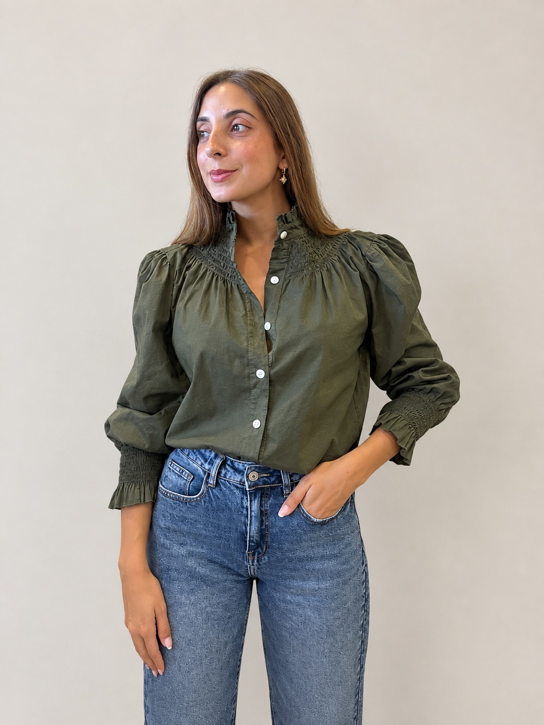 Blusa Cuello Subido Caqui
