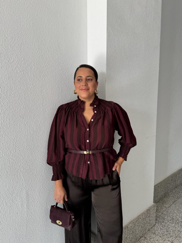 Blusa Cuello Raya Burdeos & Chocolate