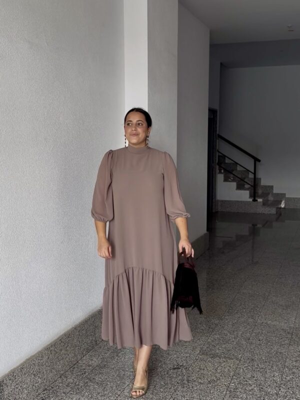Vestido Gasa Volante Taupe